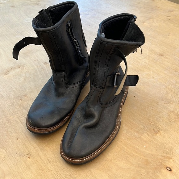 UGGs Jaren Boot For Men - Picture 3 of 4